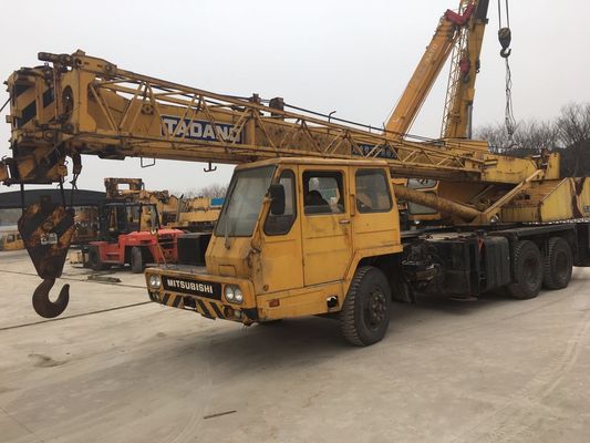 他のエンジン用 トラッククレーン TL200E 建設工事における究極の解決策