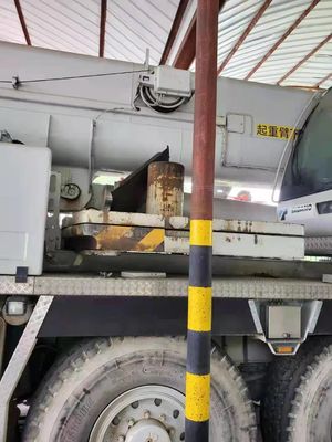 イートン水力ポンプと3000作業時間使用 トラッククレーンATF110G 重荷を上げるために