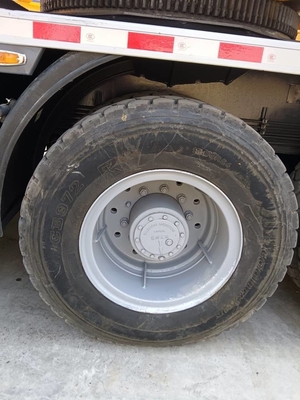 350 KN.m 重作業用 XCM QY70KC トラッククレーンで使用されるノーマルリフティングモメント