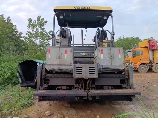 使用されているアスファルトパバー VOGEL Super 1800-2L 1800-3L 1880L 2100-3L 2100-2L 2500 Volv 8820