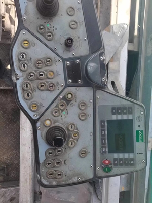 1800-2 スタイルの建設機械用の使用されたアスファルトパバー,良好な状態