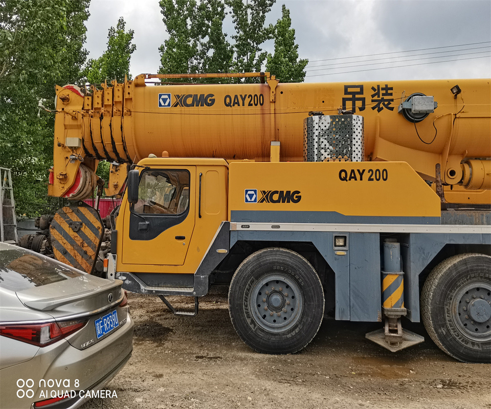 XCMG QY25K5C QY25K5D QY50KC QY70KC QY100K-II QY130K QY160K HINOエンジン付きの中古モバイルのクレーン