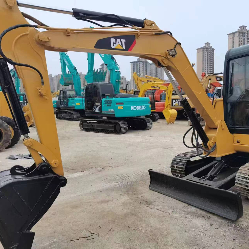 使用済み CAT 305.5 306 0.31m3 バケツ容量と 6000 KG の機械重量を持つ掘削機