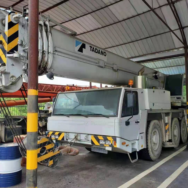 イートン水力ポンプと3000作業時間使用 トラッククレーンATF110G 重荷を上げるために