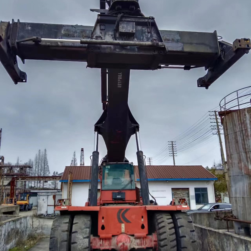 4000MM フォーク幅 ディーゼルエンジンスタッカー DRD420 材料処理とスムーズな操作