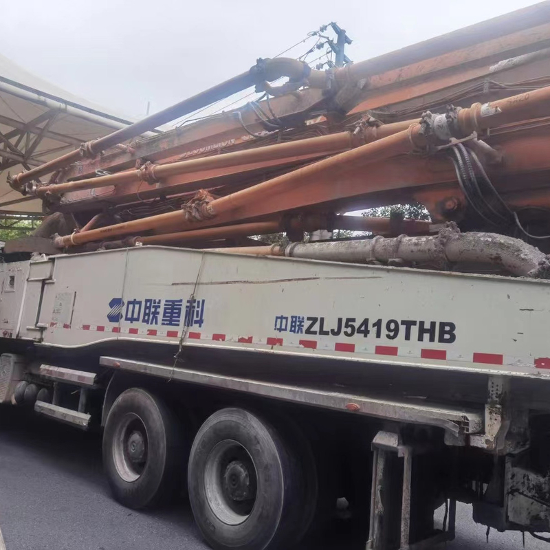 40000 kg 容量 使用されたHOWO ターパートラック 25t 40t 6x4 8x4 あなたの要求に合ったタイプ