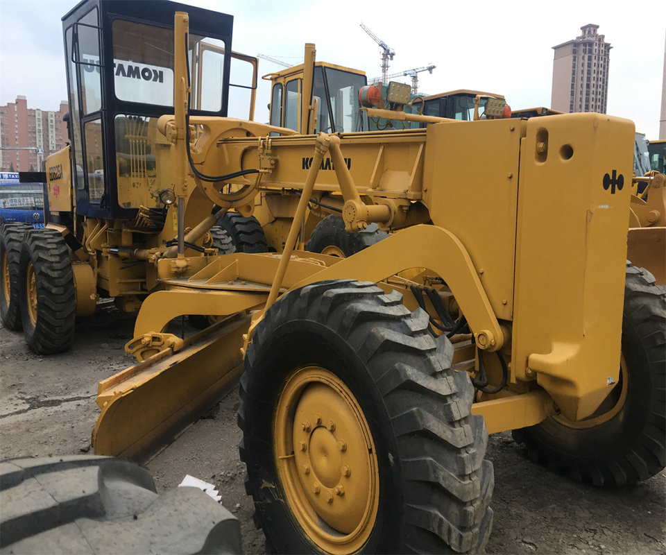 GD823A 道路建設・整備用モーターグレーダー コマツー 140H 120H 12H 140K 140G